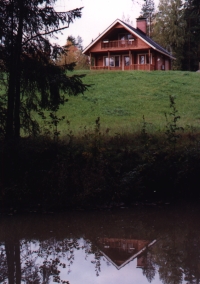 Maalla02.jpg - 52575 Bytes