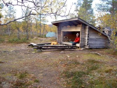 Pälkkimäojan laavu