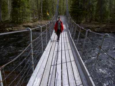 Riippusilta yli Nuorttijoen